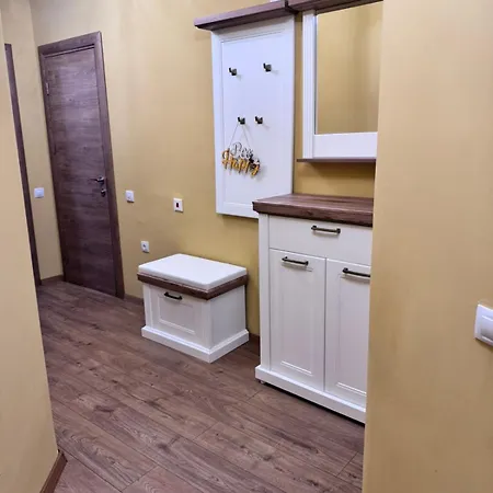 Spacious Sunny Flat With 2 Bedrooms In The Heart Of Apartment