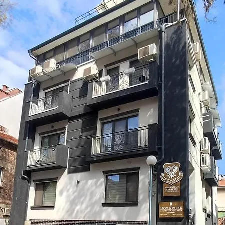 Spacious Sunny Flat With 2 Bedrooms In The Heart Of * Plovdiv