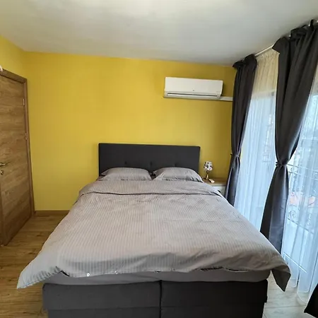 Spacious Sunny Flat With 2 Bedrooms In The Heart Of Appartement Plovdiv