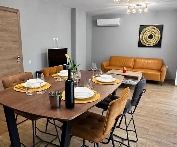 Spacious Sunny Flat With 2 Bedrooms In The Heart Of Apartman *