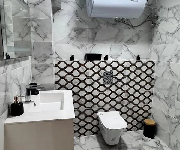 Spacious Sunny Flat With 2 Bedrooms In The Heart Of 公寓 普罗夫迪夫